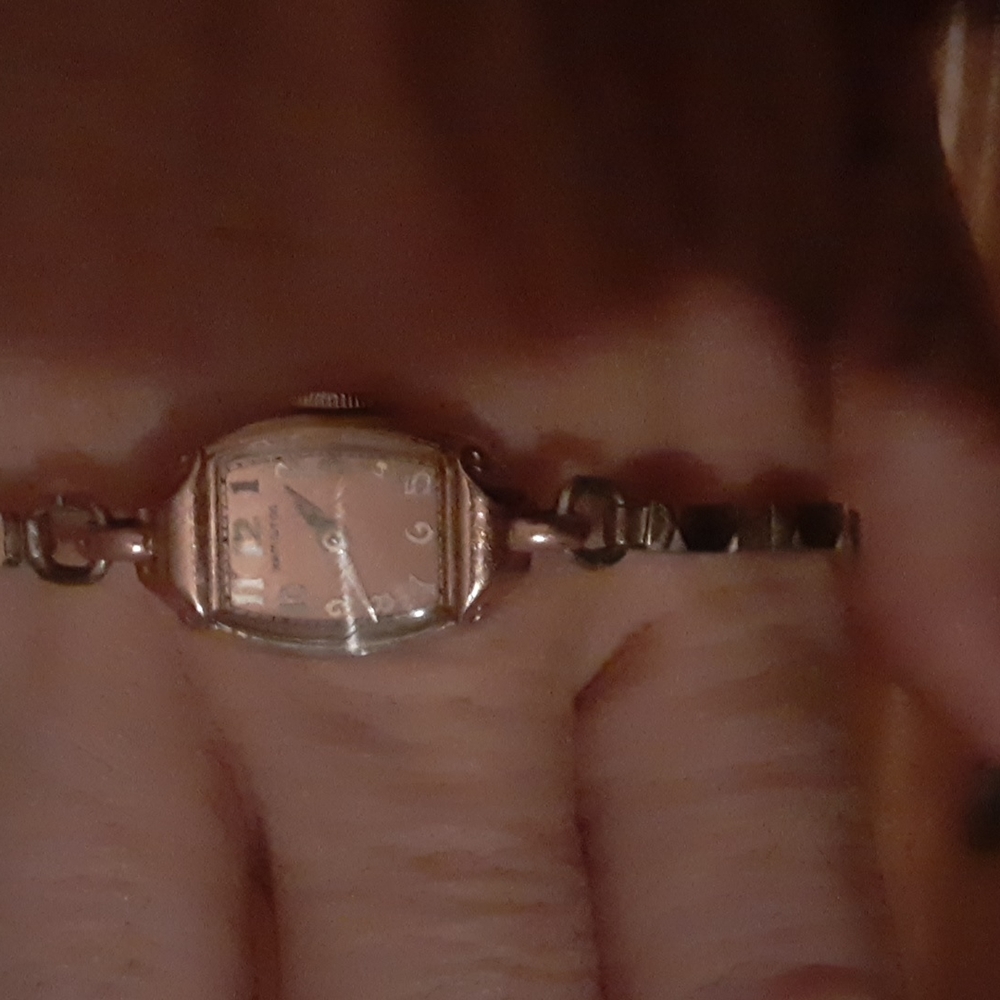 Beautiful vintage 1940s Hamilton women watch